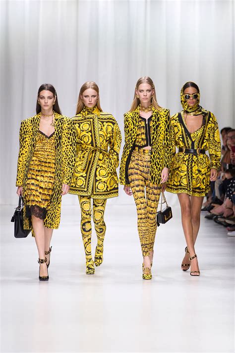 spot versace 2018 voci|versace clothing.